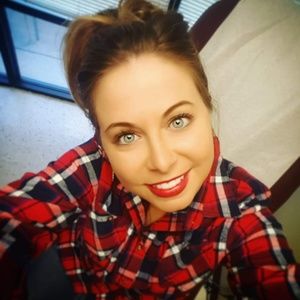 Meet your Posher, Whitney